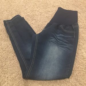 HOLD Maternity Skinny Jeans